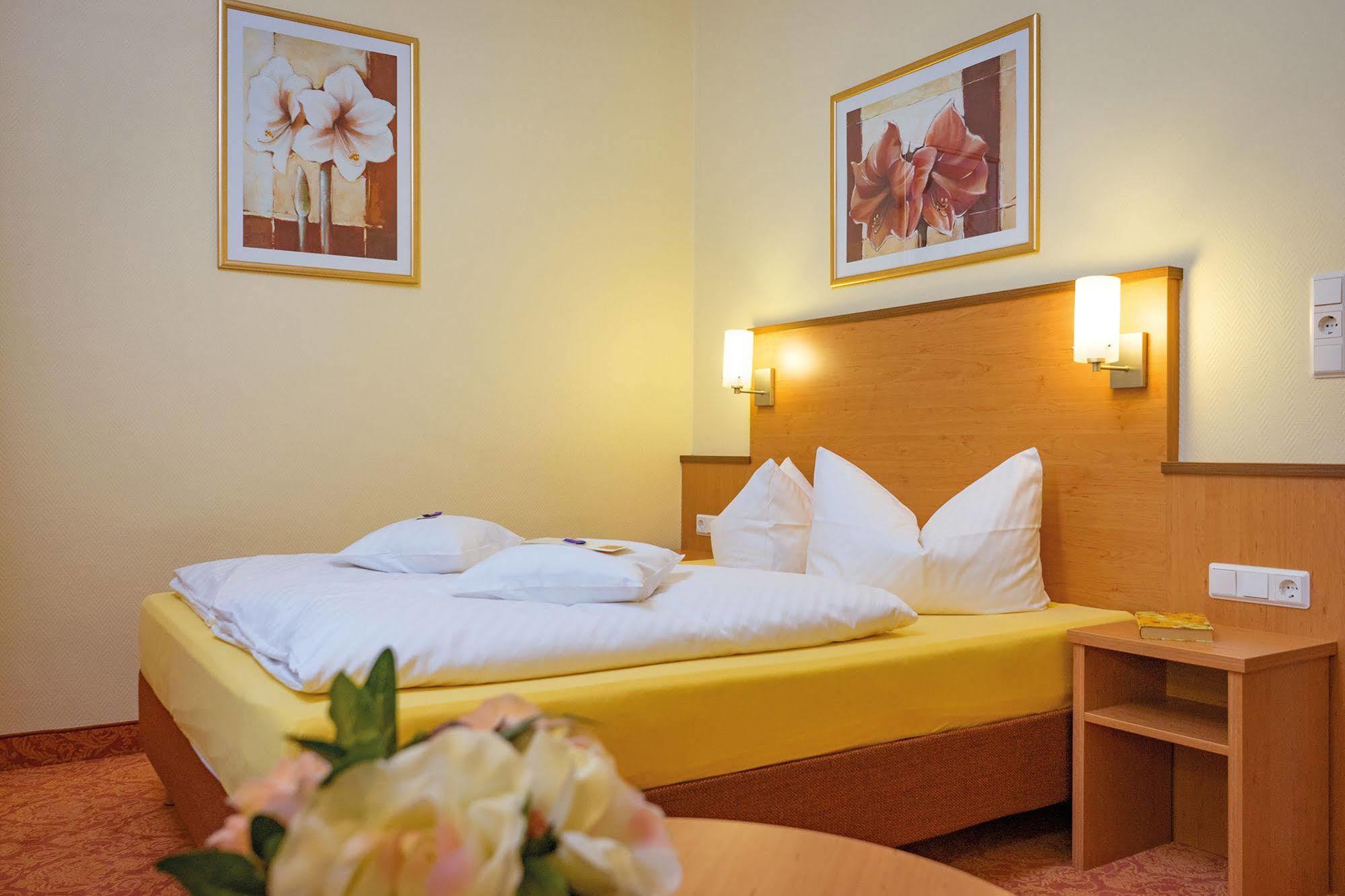 Vitalhotel am Stadtpark Superior Bad Harzburg Esterno foto